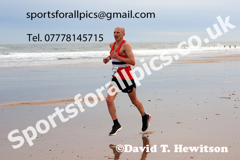 The 2024 Blyth Beach Run, Northumberland.   Photo: David T. Hewitson/Sports for All Pics